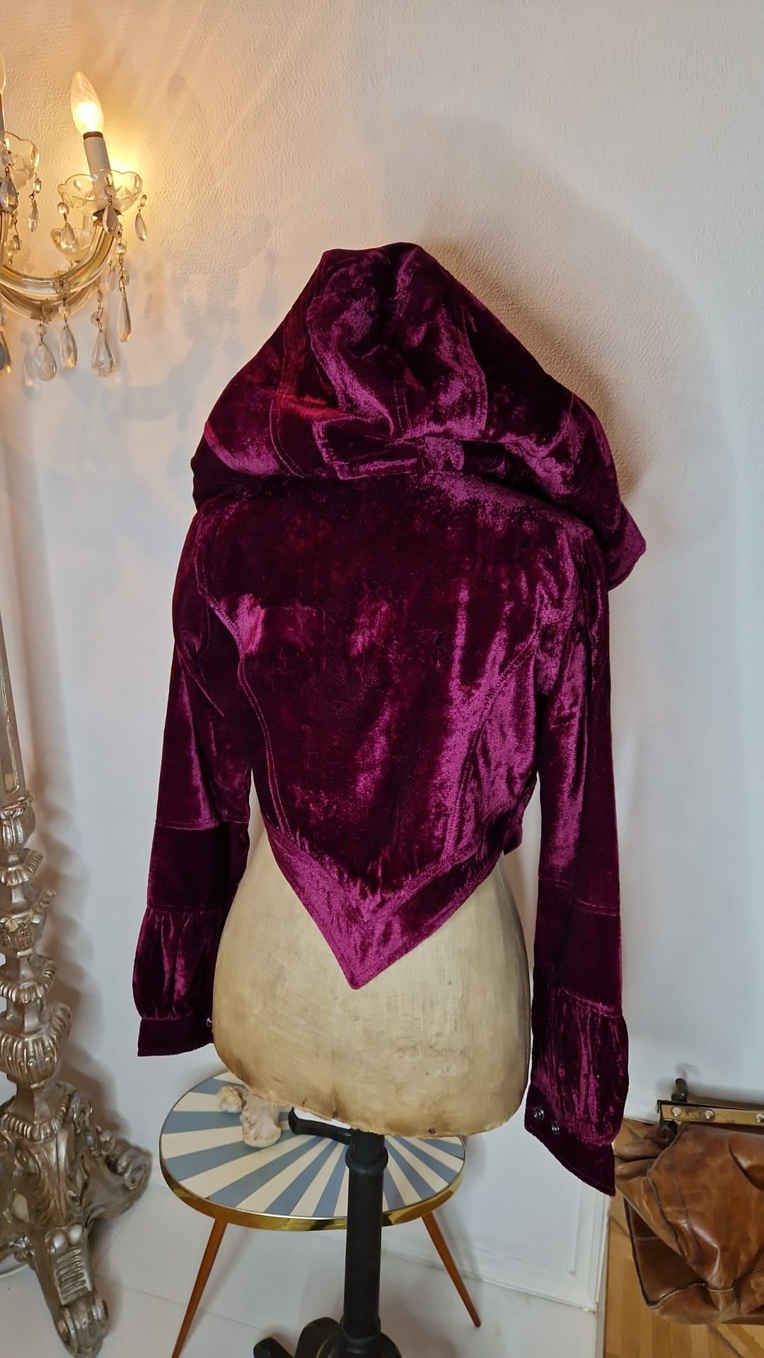 Velvet cropped jacket LILITH